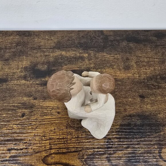 Demdaco Willow Tree Grandmother Figurine Woman with Child Susan Lordi 2001 - Picture 6 of 8